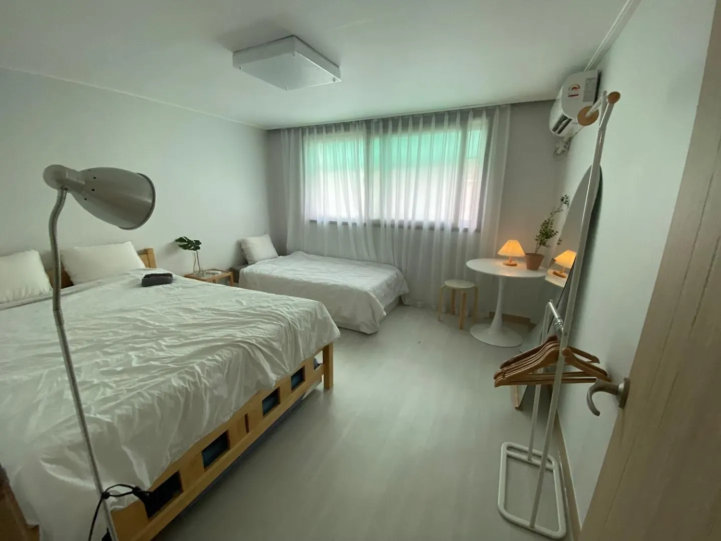 P1 Hongdea 3 Bedrooms Unit Seoul 0*,  South Korea